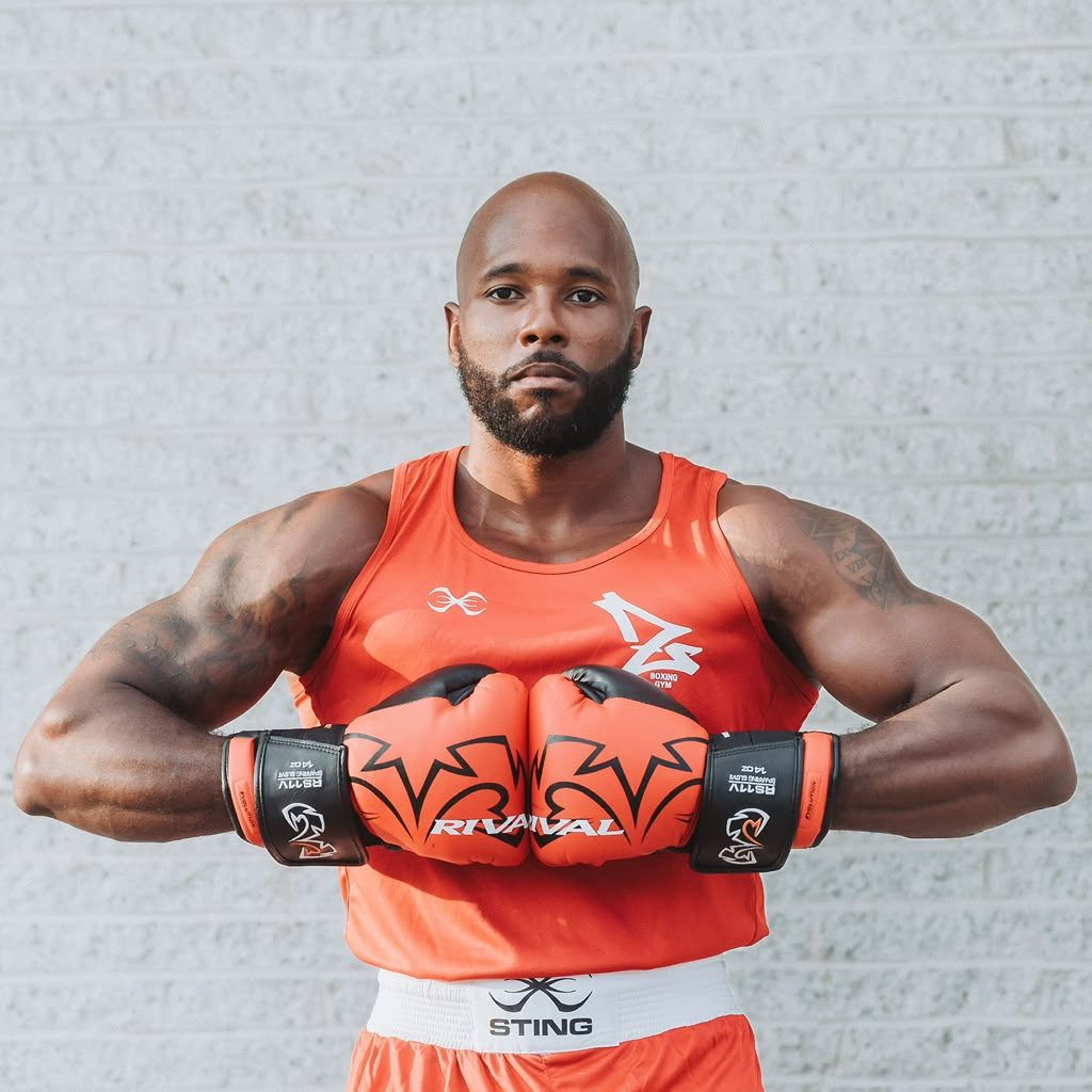 D'Lontae Sewell in boxing gloves